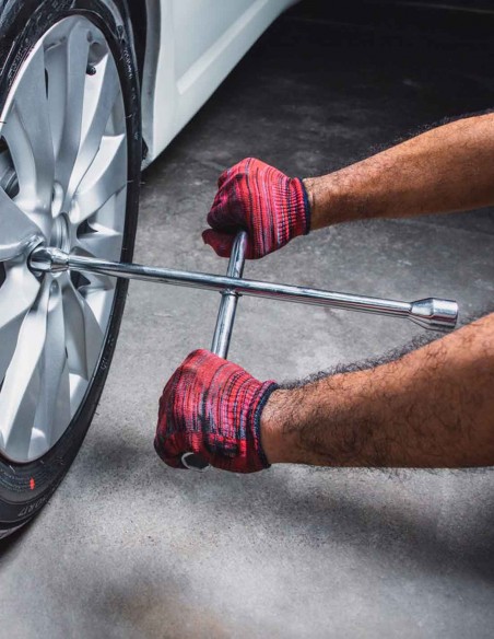 Llave cruz cromada 14"